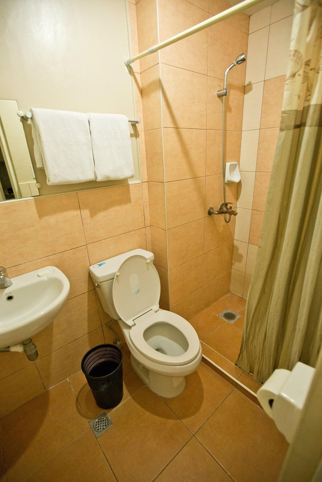 Travelbee Fuente Inn Cebu Exterior photo