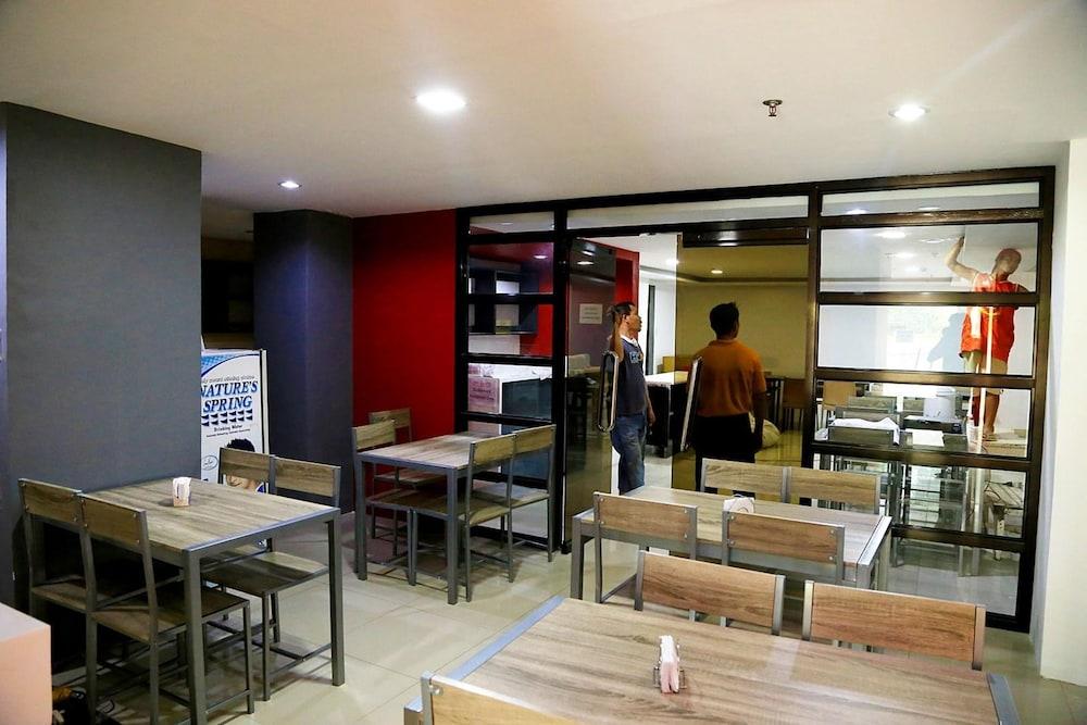 Travelbee Fuente Inn Cebu Exterior photo