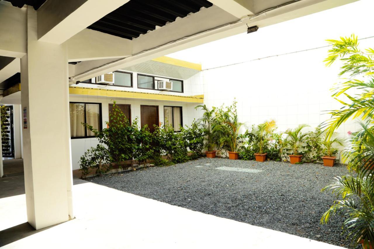 Travelbee Fuente Inn Cebu Exterior photo